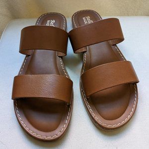 NWB Bella Vita Slides Sandals
